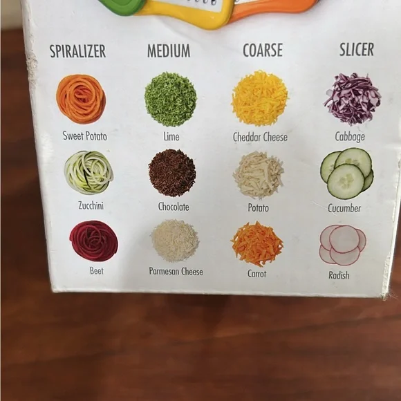 OXO Grate & Slice Set with Spiralizer - Red, Green, Orange - Picture 4 of 4